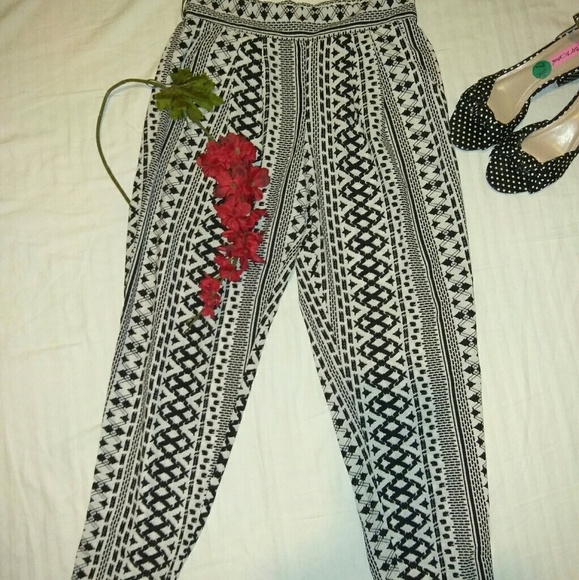 Beautiful black and white lightweight fancy pants - Picture 1 of 3